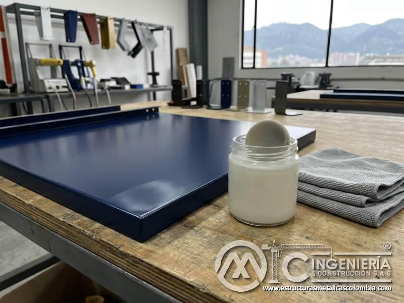 Revisión de compatibilidad antes de usar productos adicionales sobre recubrimientos en polvo para prolongar la vida útil de piezas metálicas pintadas en Bogotá, Colombia. Montajes, Ingeniería y Construcción. MIC SAS. Revisión de compatibilidad antes de usar productos adicionales sobre recubrimientos en polvo para prolongar la vida útil de piezas metálicas pintadas en Bogotá, Colombia. Montajes, Ingeniería y Construcción. MIC SAS.