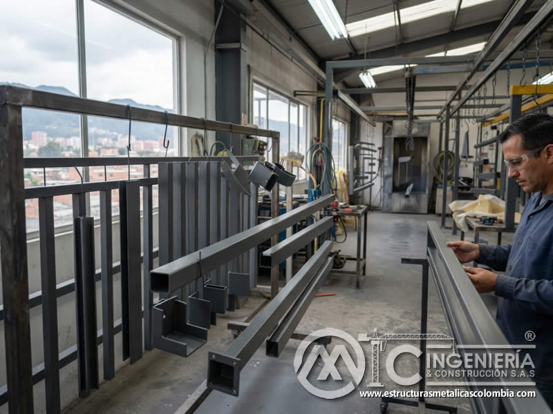 Acabado de poliuretano con resistencia exterior para componentes metálicos en Bogotá, Colombia. Montajes, Ingeniería y Construcción. MIC SAS.