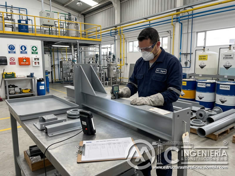 Industria química con pintura en polvo resistente a ácidos y corrosión en Bogotá, Colombia. Montajes, Ingeniería y Construcción. MIC SAS.