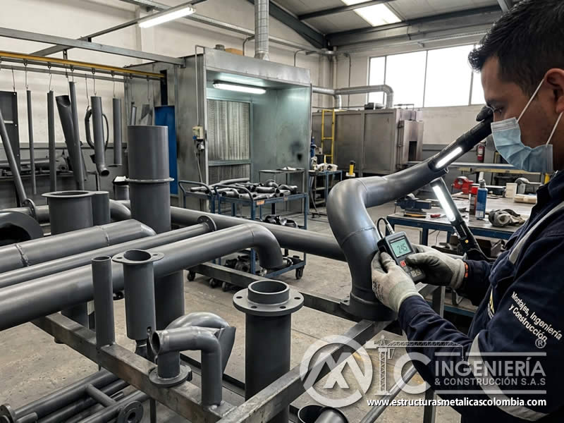 Tuberías y conductos con barrera anticorrosiva de pintura en polvo en Bogotá, Colombia. Montajes, Ingeniería y Construcción. MIC SAS.