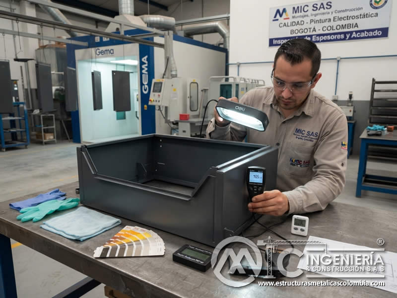 Acumulacion pintura en polvo bordes esquinas uniformidad recubrimiento final en Bogotá, Colombia. Montajes, Ingeniería y Construcción. MIC SAS. Acumulacion pintura en polvo bordes esquinas uniformidad recubrimiento final en Bogotá, Colombia. Montajes, Ingeniería y Construcción. MIC SAS.
