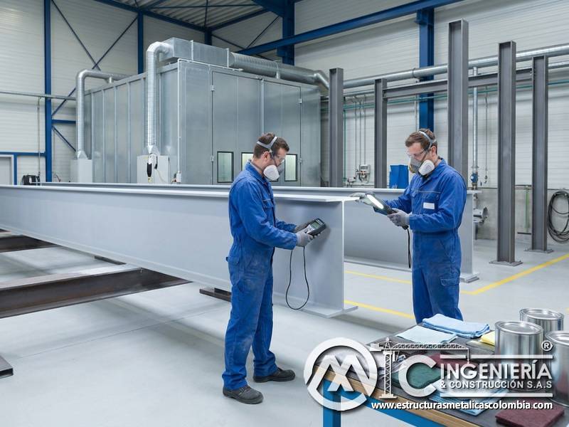 Humedad y corrosión que afectan recubrimientos industriales en Bogotá, Colombia. Montajes, Ingeniería y Construcción. MIC SAS.