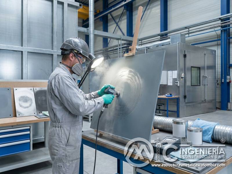 Abrasión ambiental que impacta pintura industrial en Bogotá, Colombia. Montajes, Ingeniería y Construcción. MIC SAS.