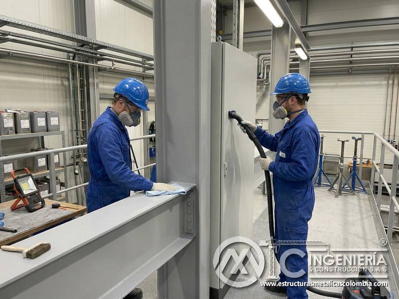 Control de polvo en superficies pintadas industriales en Bogotá, Colombia. Montajes, Ingeniería y Construcción. MIC SAS.