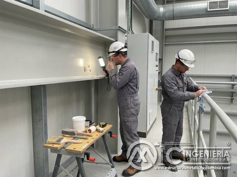 Inspección periódica de superficies pintadas industriales en Bogotá, Colombia. Montajes, Ingeniería y Construcción. MIC SAS.