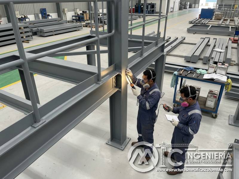 Aplicación de pintura industrial con criterios ambientales locales y seguridad de proceso para protección metálica en Bogotá, Colombia. Montajes, Ingeniería y Construcción. MIC SAS.