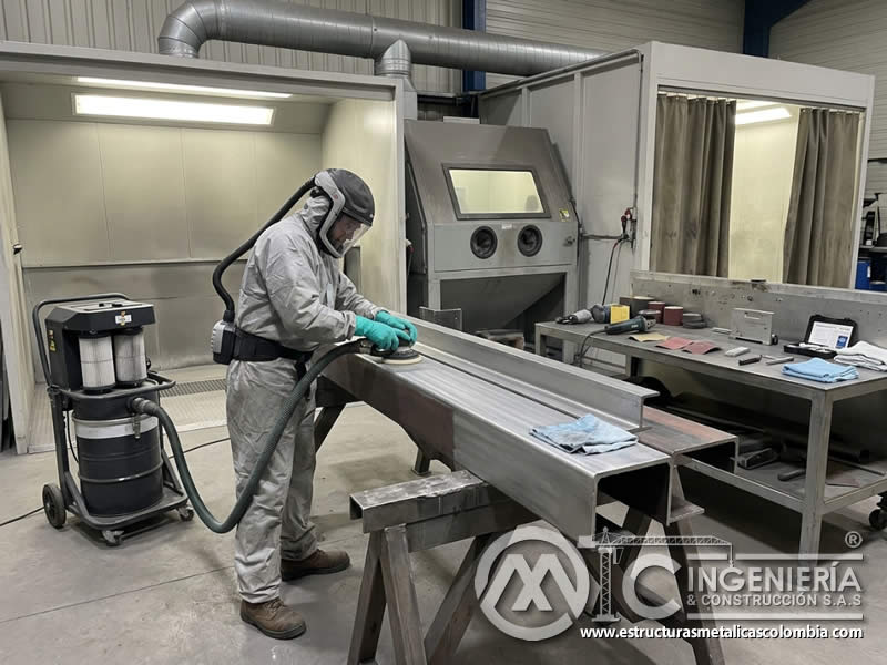 Extracción de polvo y partículas durante preparación de superficies en Bogotá, Colombia. Montajes, Ingeniería y Construcción. MIC SAS.