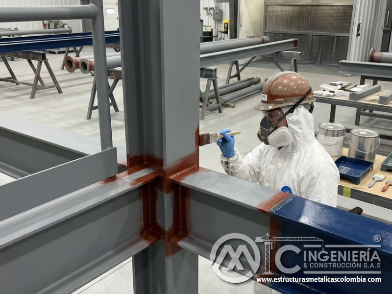 Protección de bordes con varias capas de pintura industrial en Bogotá, Colombia. Montajes, Ingeniería y Construcción. MIC SAS.