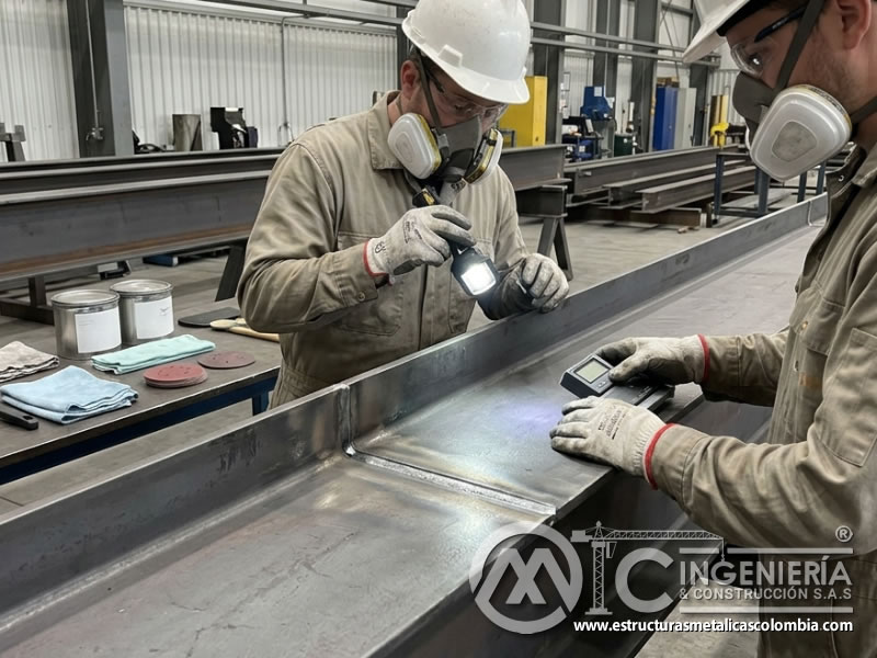 Inspección de superficie previa a pintura industrial en Bogotá, Colombia. Montajes, Ingeniería y Construcción. MIC SAS.