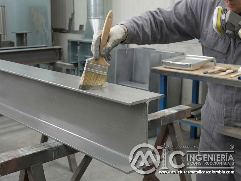 Técnica de brocha uniforme en pintura industrial en Bogotá, Colombia. Montajes, Ingeniería y Construcción. MIC SAS.