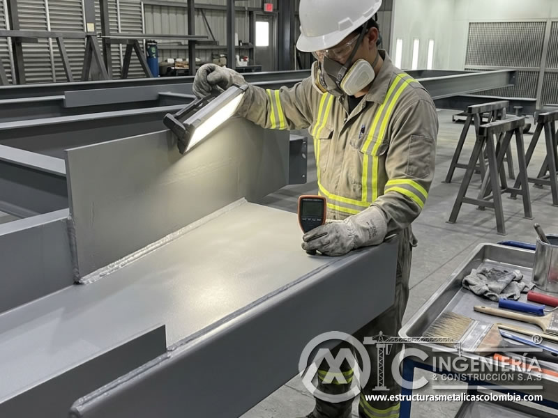 Control de calidad en aplicación con brocha y rodillo en Bogotá, Colombia. Montajes, Ingeniería y Construcción. MIC SAS.