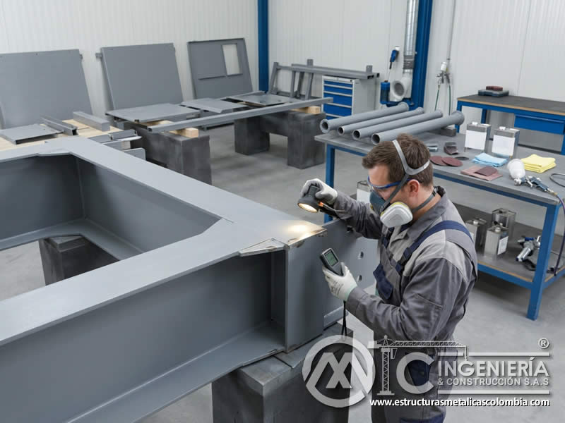 Mantenimiento de barrera física anticorrosiva con inspección, limpieza y reparación puntual de recubrimientos industriales en Bogotá, Colombia. Montajes, Ingeniería y Construcción. MIC SAS.