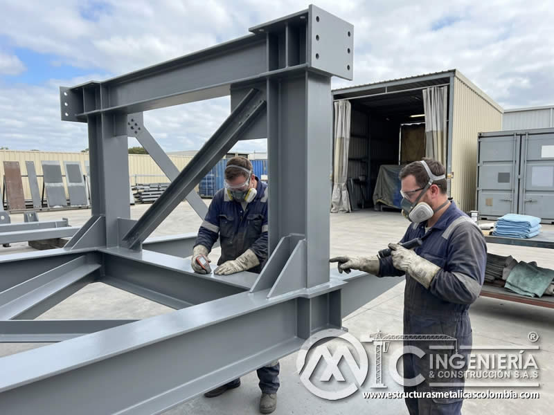 Durabilidad exterior de pintura industrial frente a lluvia, sol, viento, humedad, radiación UV y contaminantes atmosféricos en Bogotá, Colombia. Montajes, Ingeniería y Construcción. MIC SAS.