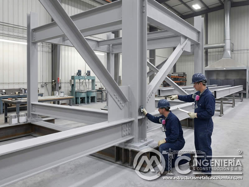 Pinturas ignífugas industriales como protección frente al fuego para estructuras, equipos y superficies en entornos críticos en Bogotá, Colombia. Montajes, Ingeniería y Construcción. MIC SAS.