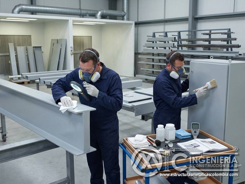 Mantenimiento regular de superficies pintadas para conservar protección industrial en Bogotá, Colombia. Montajes, Ingeniería y Construcción. MIC SAS.