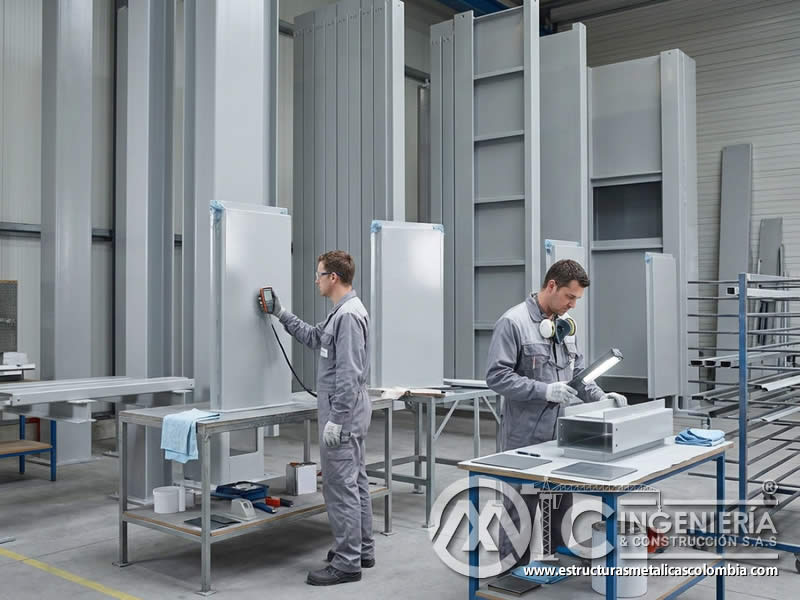 Recubrimientos poliuretánicos para torres y estructuras exteriores en Bogotá, Colombia. Montajes, Ingeniería y Construcción. MIC SAS.