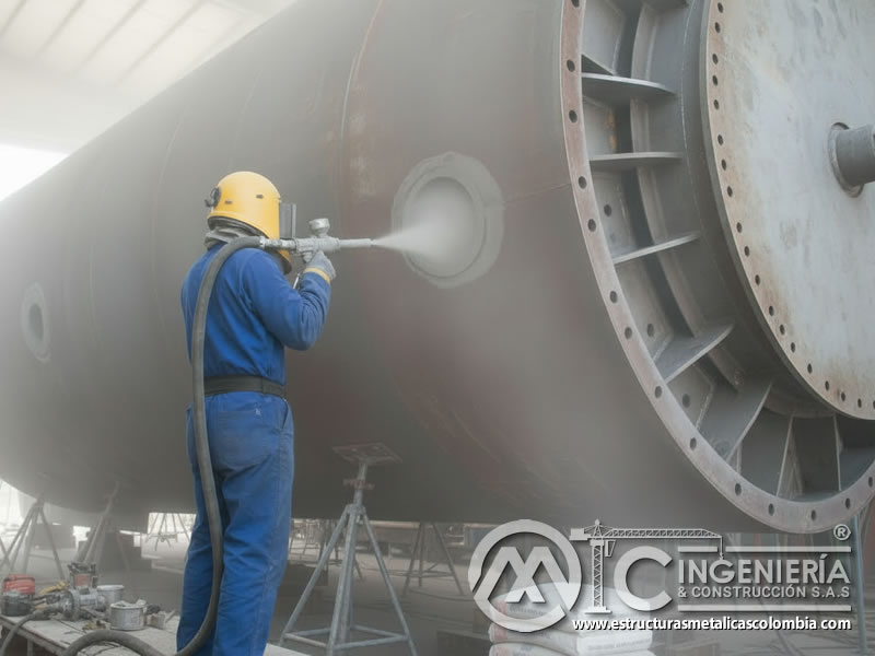 Limpieza Industrial Tambor Vessel Interno Costillas En Bogota Colombia en Bogotá, Colombia. Montajes, Ingeniería y Construcción. MIC SAS.
