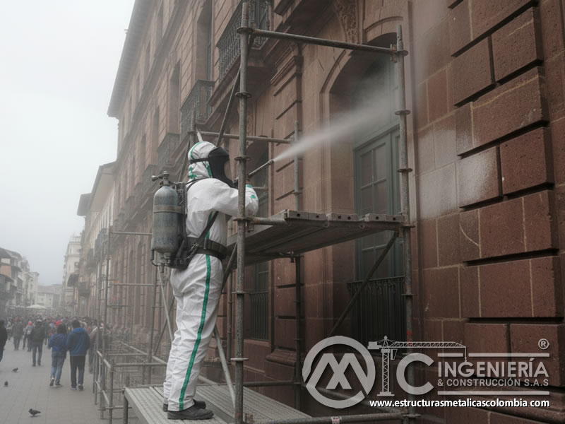 Limpieza Abrasiva Ladrillo Prensado Zona Urbana Historica En Bogota Colombia en Bogotá, Colombia. Montajes, Ingeniería y Construcción. MIC SAS.