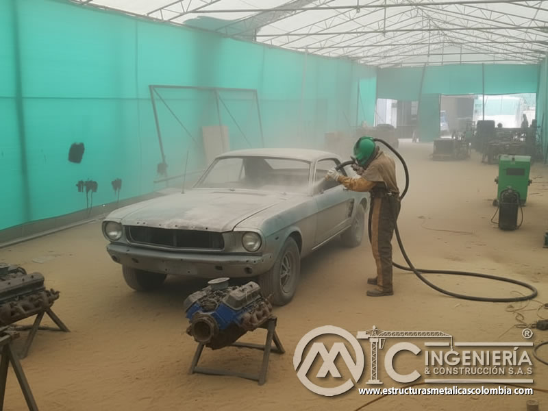 Chorro De Arena Ford Mustang Fastback Preparacion Pintura En Bogota Colombia en Bogotá, Colombia. Montajes, Ingeniería y Construcción. MIC SAS.