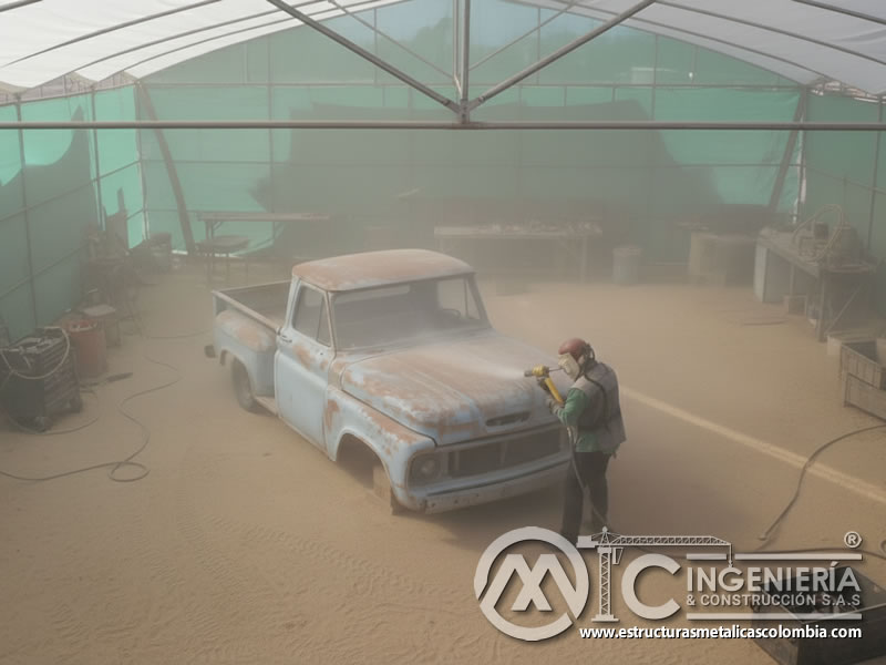 Limpieza Industrial Camioneta Chevrolet Clasica Oxido En Bogota Colombia en Bogotá, Colombia. Montajes, Ingeniería y Construcción. MIC SAS.