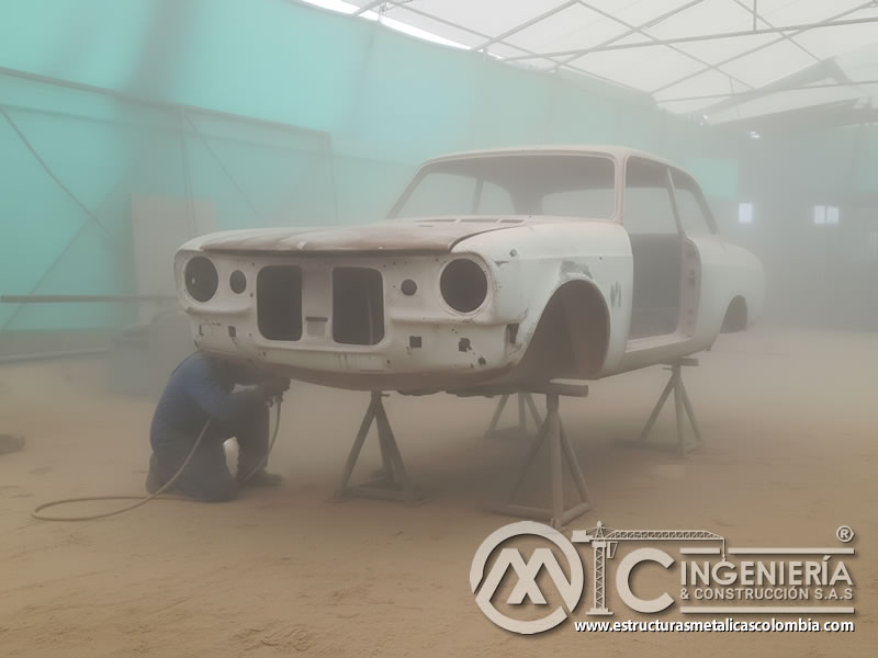 Limpieza Industrial Carroceria Coupe Clasico Arenado En Bogota Colombia en Bogotá, Colombia. Montajes, Ingeniería y Construcción. MIC SAS.
