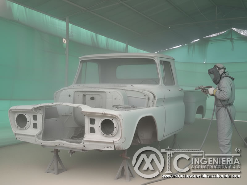 Samblasteado Camioneta Pickup Clasica Americana En Bogota Colombia en Bogotá, Colombia. Montajes, Ingeniería y Construcción. MIC SAS.