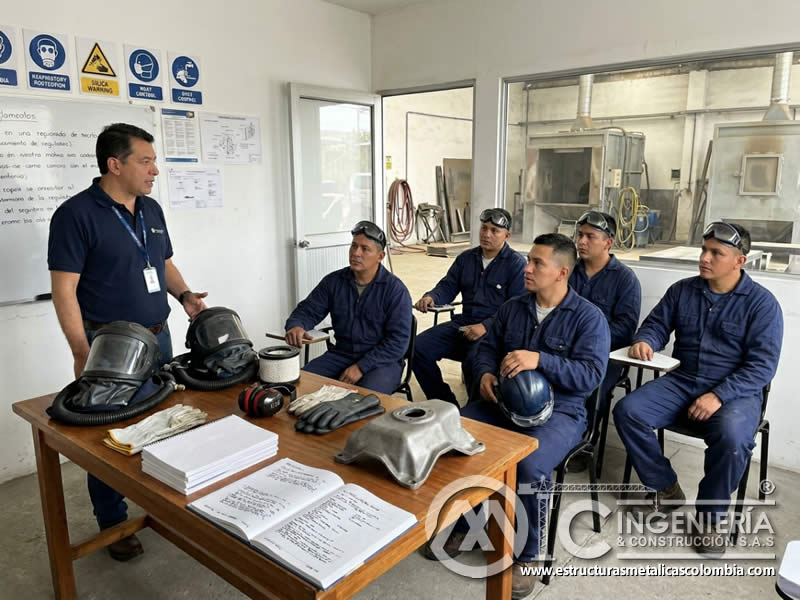 Reentrenamiento por cambios normativos en sandblasting en Bogotá, Colombia. Montajes, Ingeniería y Construcción. MIC SAS.