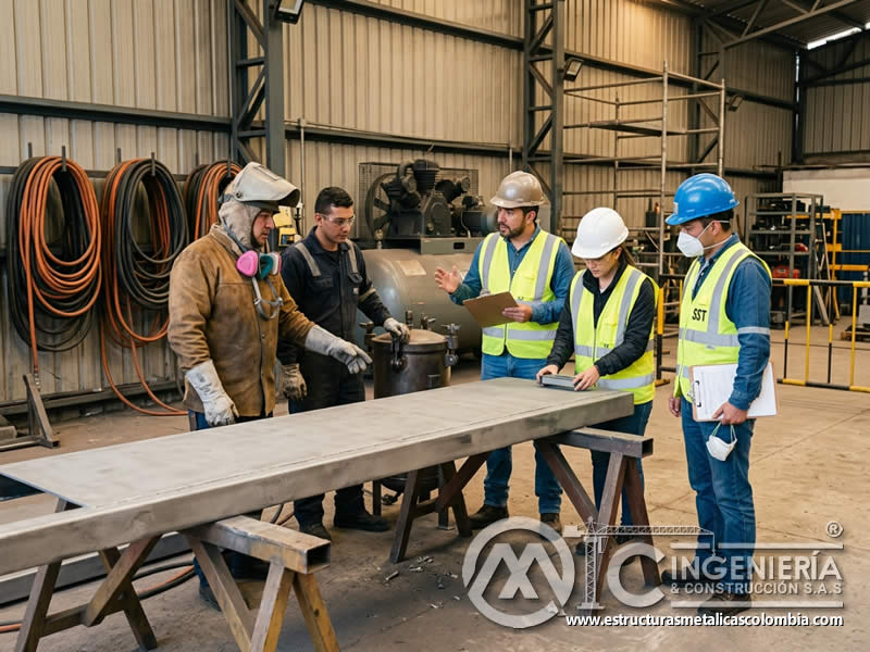 Roles de proyecto con operador certificado de sandblasting en Bogotá, Colombia. Montajes, Ingeniería y Construcción. MIC SAS.
