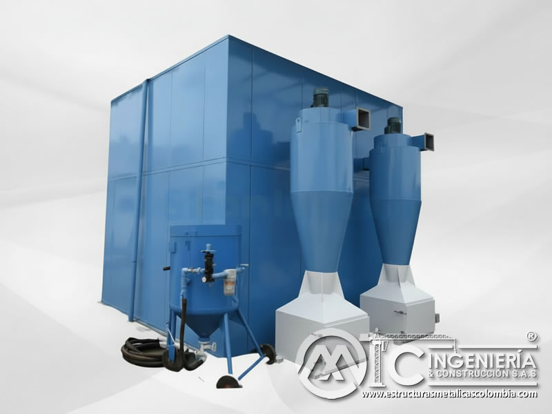 Cabina de sandblasting con ciclones de recolección de polvo y tolva en Bogotá, Colombia. Montajes, Ingeniería y Construcción. MIC SAS.