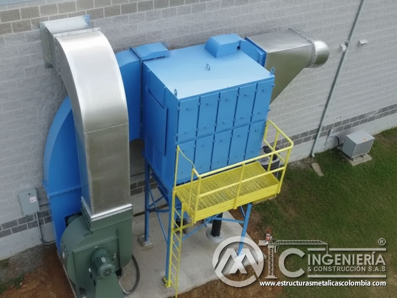 Colector de paneles de polvo con ventilador centrífugo y escalera en Bogotá, Colombia. Montajes, Ingeniería y Construcción. MIC SAS.