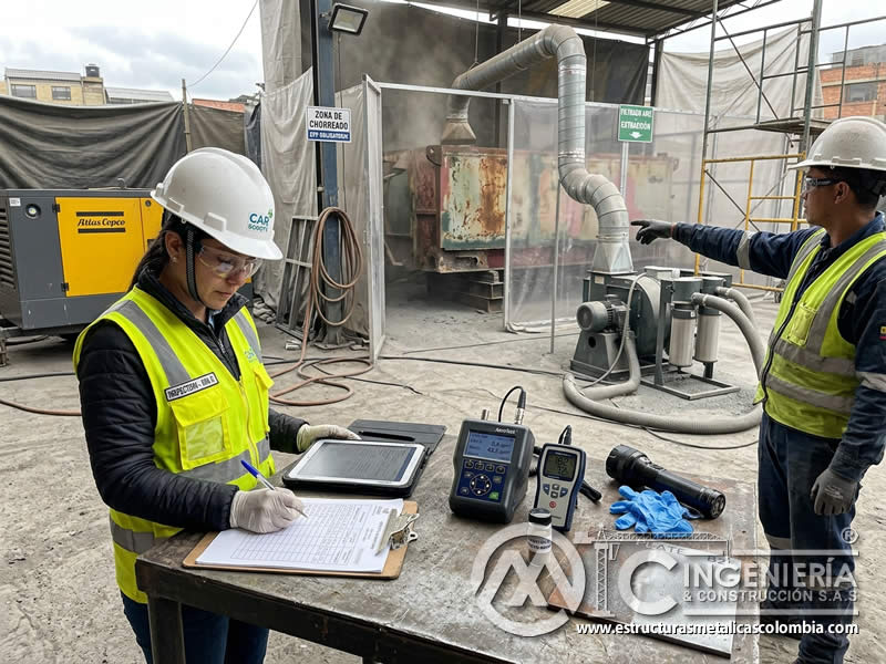 Documentación de polvo y monitoreo ambiental de sandblasting en Bogotá, Colombia. Montajes, Ingeniería y Construcción. MIC SAS.