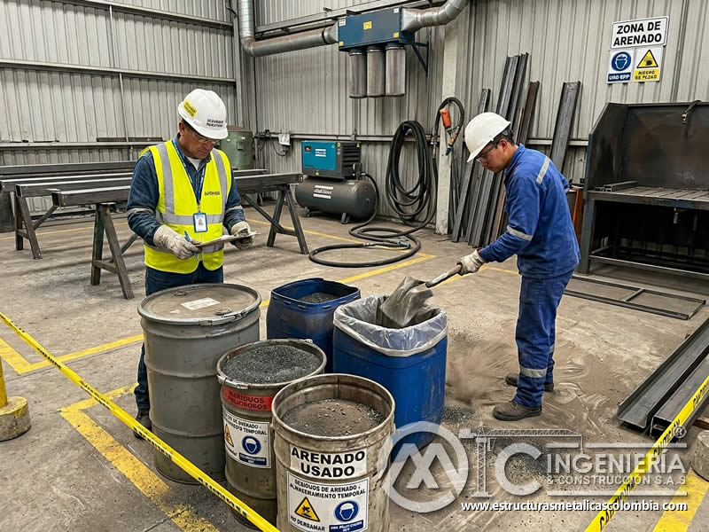 Contenedores y almacenamiento de residuos de sandblasting en Bogotá, Colombia. Montajes, Ingeniería y Construcción. MIC SAS.