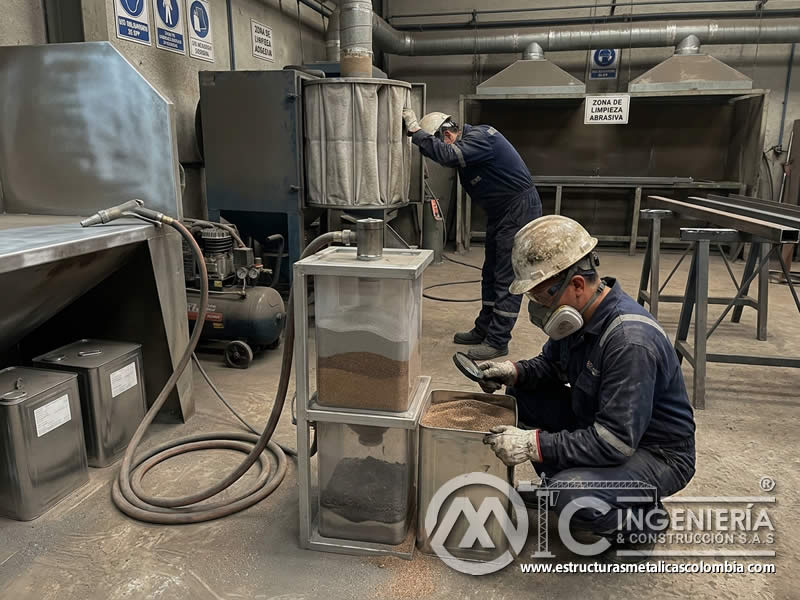 Filtración de polvo y reciclaje de abrasivo en sandblasting en Bogotá, Colombia. Montajes, Ingeniería y Construcción. MIC SAS.