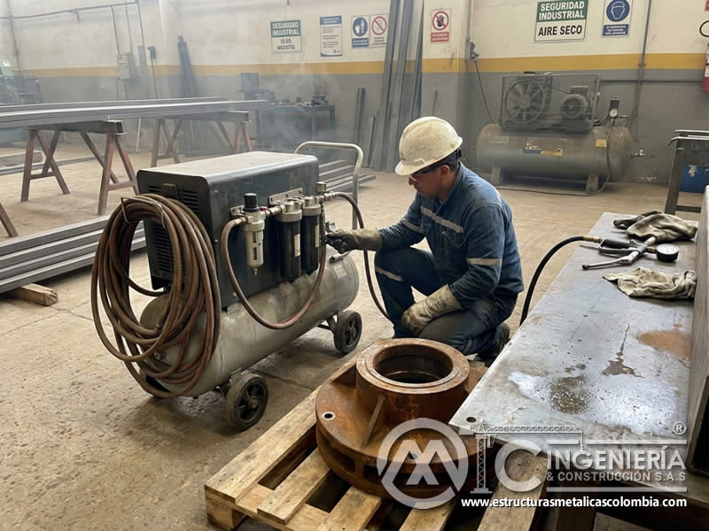 Equipo de secado y aire comprimido para limpieza abrasiva en Bogotá, Colombia. Montajes, Ingeniería y Construcción. MIC SAS.