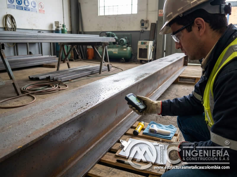 Higrómetro y punto de rocío en superficie metálica para sandblasting en Bogotá, Colombia. Montajes, Ingeniería y Construcción. MIC SAS.