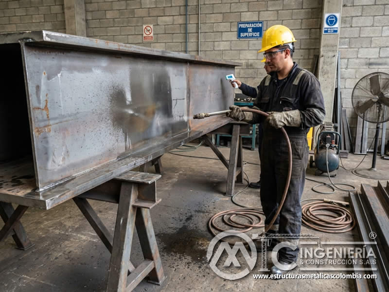 Secado de superficie con aire caliente antes del sandblasting en Bogotá, Colombia. Montajes, Ingeniería y Construcción. MIC SAS.