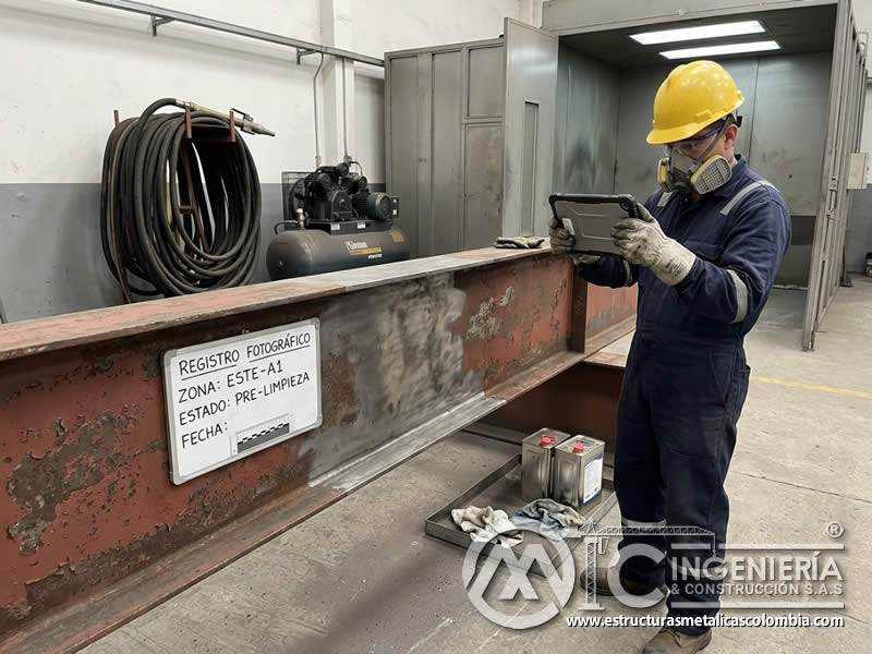 Registro fotográfico de limpieza previa al arenado y condición de superficie en Bogotá, Colombia. Montajes, Ingeniería y Construcción. MIC SAS. Registro fotográfico de limpieza previa al arenado y condición de superficie en Bogotá, Colombia. Montajes, Ingeniería y Construcción. MIC SAS.