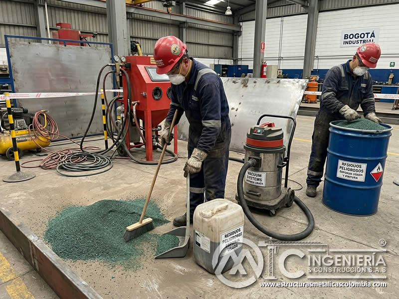 Recolección de residuos de chorro de esponja en Bogotá, Colombia. Montajes, Ingeniería y Construcción. MIC SAS. Recolección de residuos de chorro de esponja en Bogotá, Colombia. Montajes, Ingeniería y Construcción. MIC SAS.