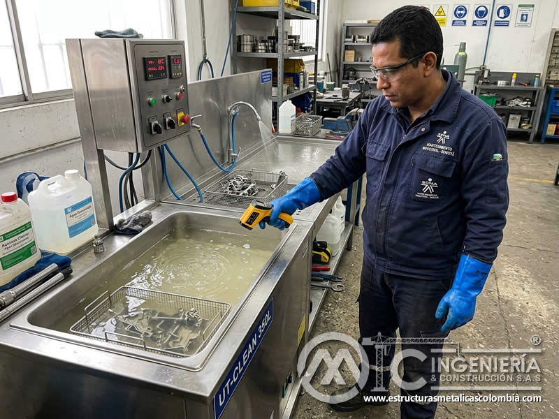 Control de temperatura en tanque de ultrasonido en Bogotá, Colombia. Montajes, Ingeniería y Construcción. MIC SAS.
