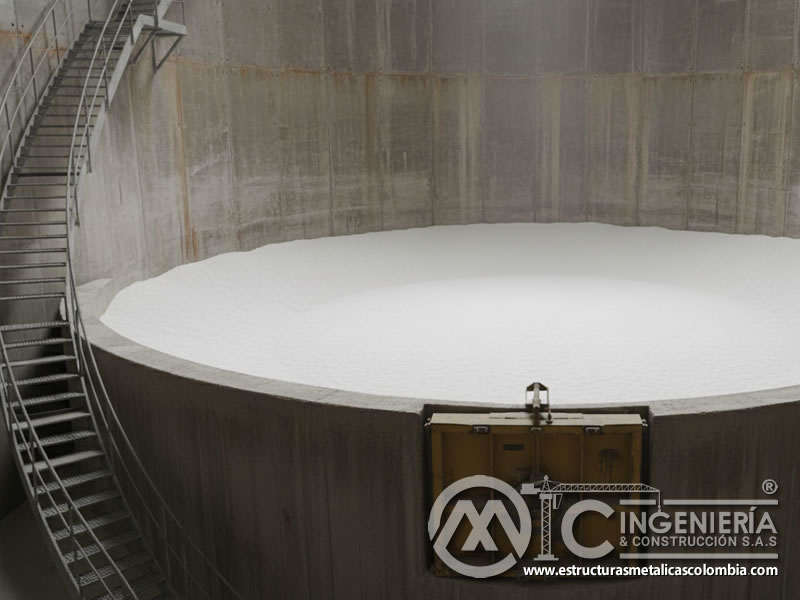 Silo industrial de almacenamiento de arena de sílice a gran escala. Bogotá, Colombia. Montajes, Ingeniería y Construcción. MIC SAS.