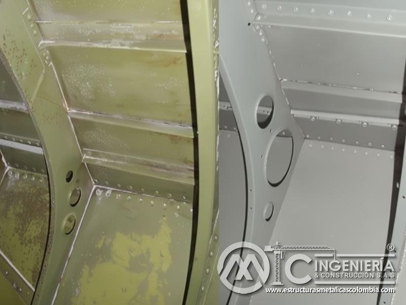 Antes y después en panel de avión con soda blasting. Bogotá, Colombia. Montajes, Ingeniería y Construcción. MIC SAS.